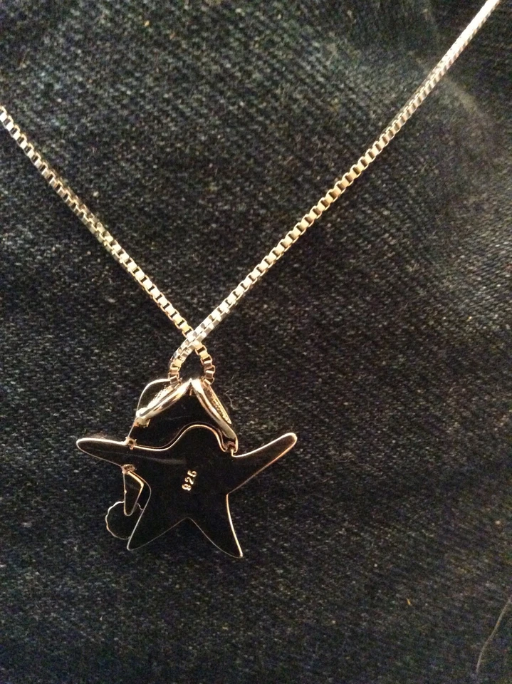 Collar Estrella de Mar con Sombrero de Santa Chapado en Oro Blanco Ópalo Azul Navidad NUEVO Foto 3 de 4