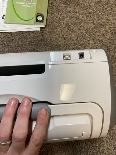 Cricut Personal Electronic Cutter Provo Craft w/ User Manual CRVOO1 WORKS AS IS - Picture 7 of 7