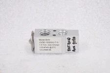 MAHLE-BEHR ZVDE-10QSAU-7-A, 1.0 TON, GAS CHARGE, 118 kPaG @ 0ºC, CS-2594-06