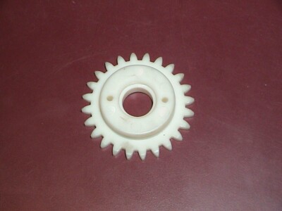 NEW OEM STIHL Chainsaw Oil Pump Oiler Spur Gear Wheel 056 045 AV (READ Descrip!)