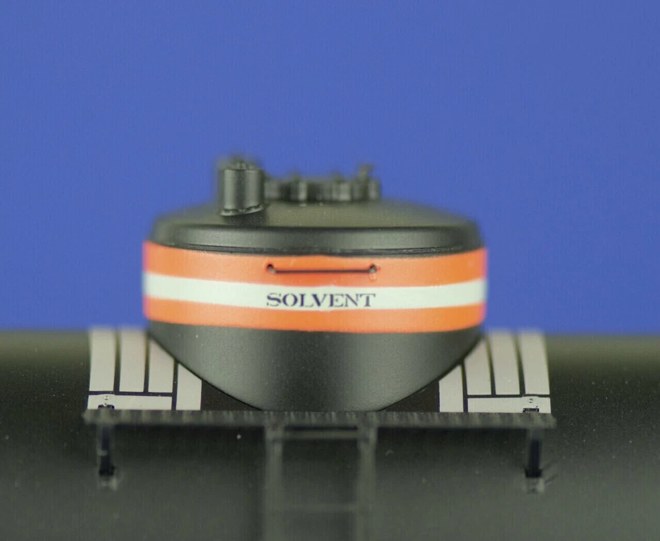 American Limited Models 1829 HO Scale ATSF GATC Tank Car #98069 - Image 4 of 4