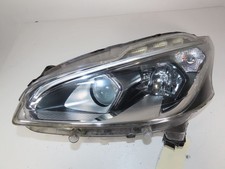 Feu avant (phare) Peugeot 208