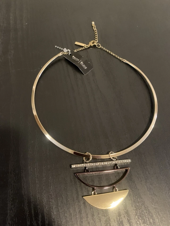 ($50) Collar de cuello de mercado negro de la Casa Blanca para mujer Foto 3 de 4