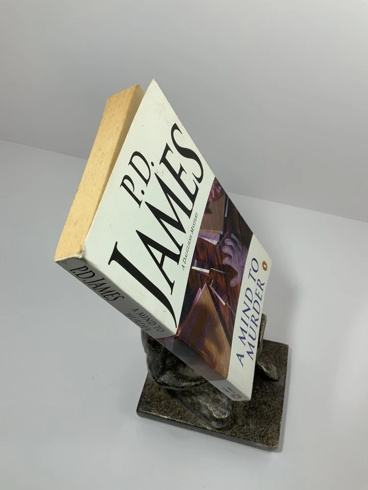 P. D. James A MIND TO MURDER Penguin Books Crime Mystery Adam Dalgliesh Novel - Image 2 of 4