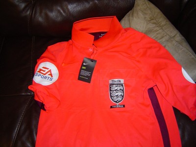 nike referee kit with badge