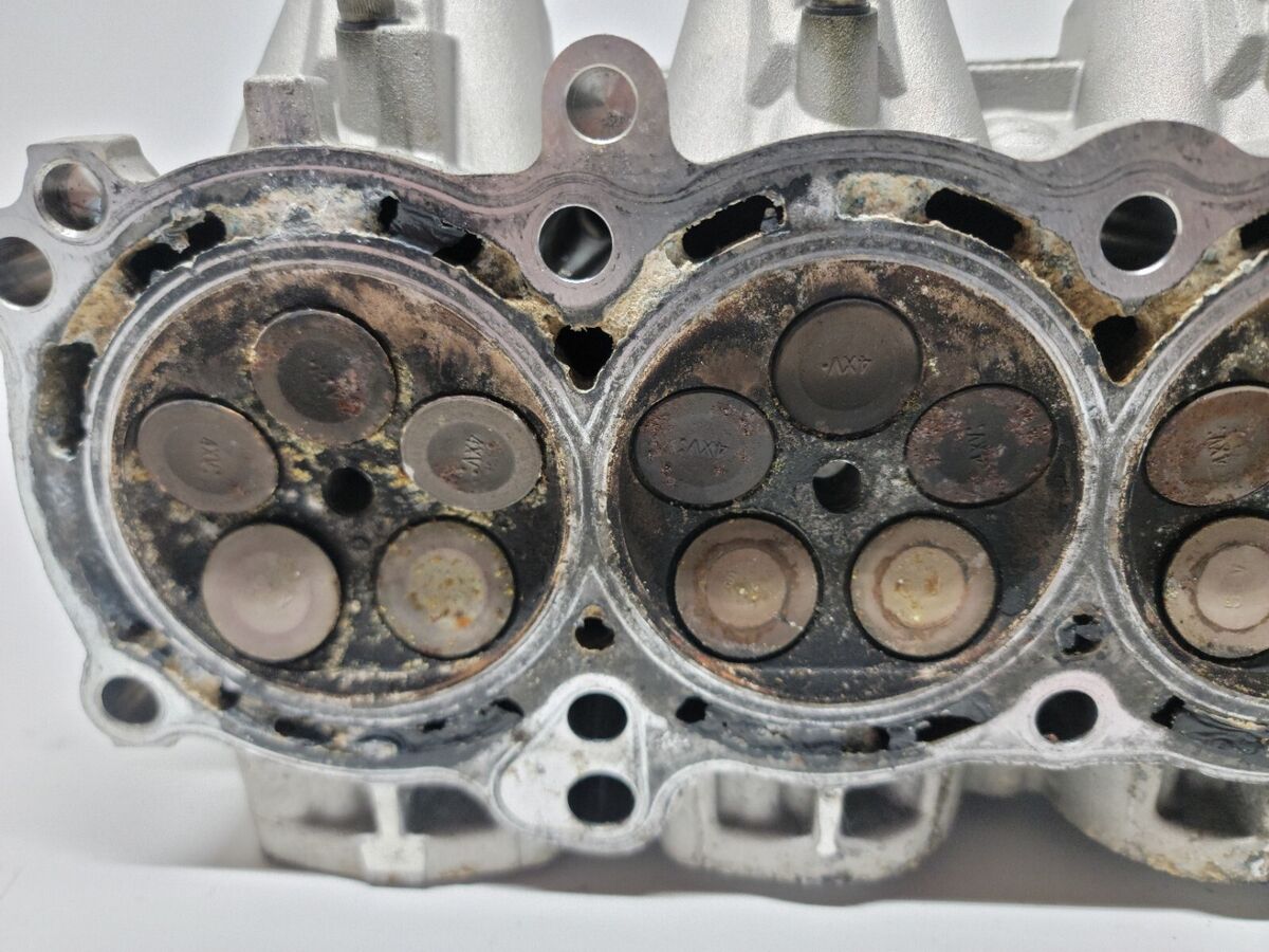 06 YAMAHA FX HO 140 OEM CYLINDER HEAD ASSEMBLY 6B6-W009A-00 06 YAMAHA FX HO 140 OEM CYLINDER HEAD ASSEMBLY 6B6-W009A-00