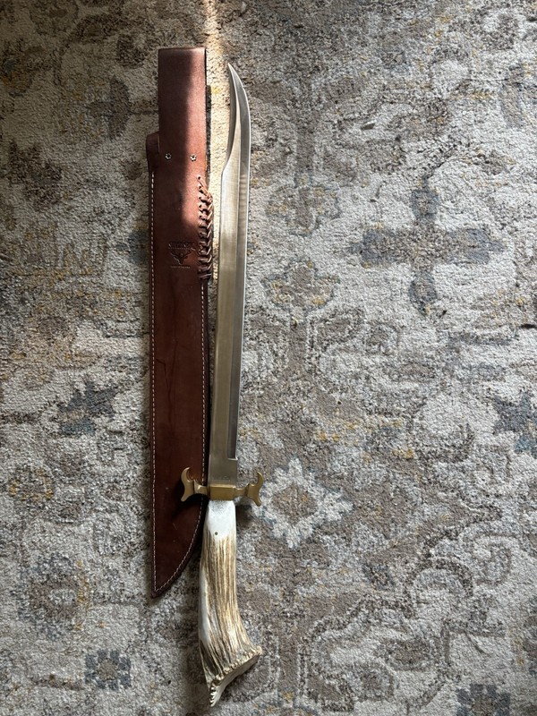 Fixed Blade Hunting Knife, Stag/Antler Handle, Clip Point Steel Blade, Sheath