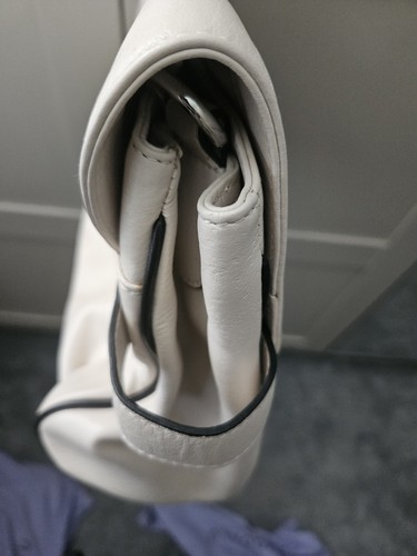 Modalu Real Leather Handbag - Picture 4 of 8