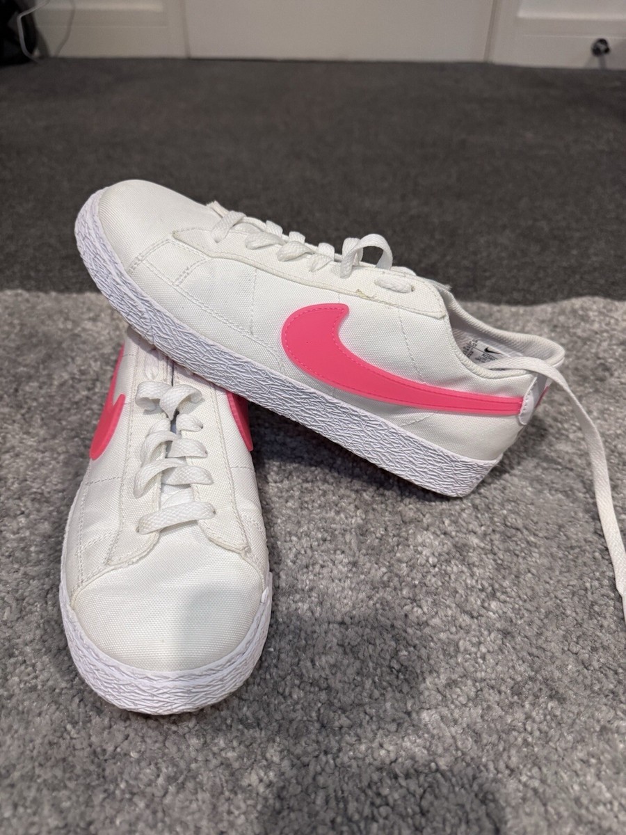 nike trainers pink tick
