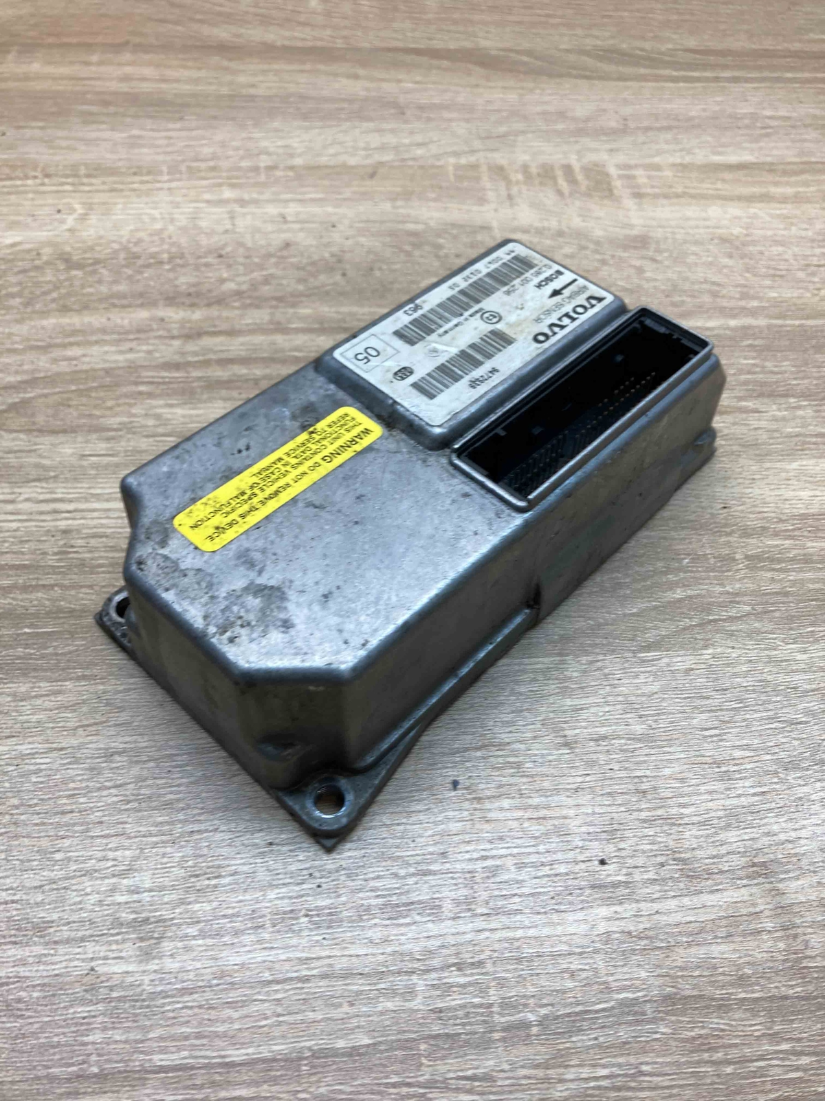 9472939 0285001256 Volvo S80 SRS Airbag Crash Sensor Main Bosch 