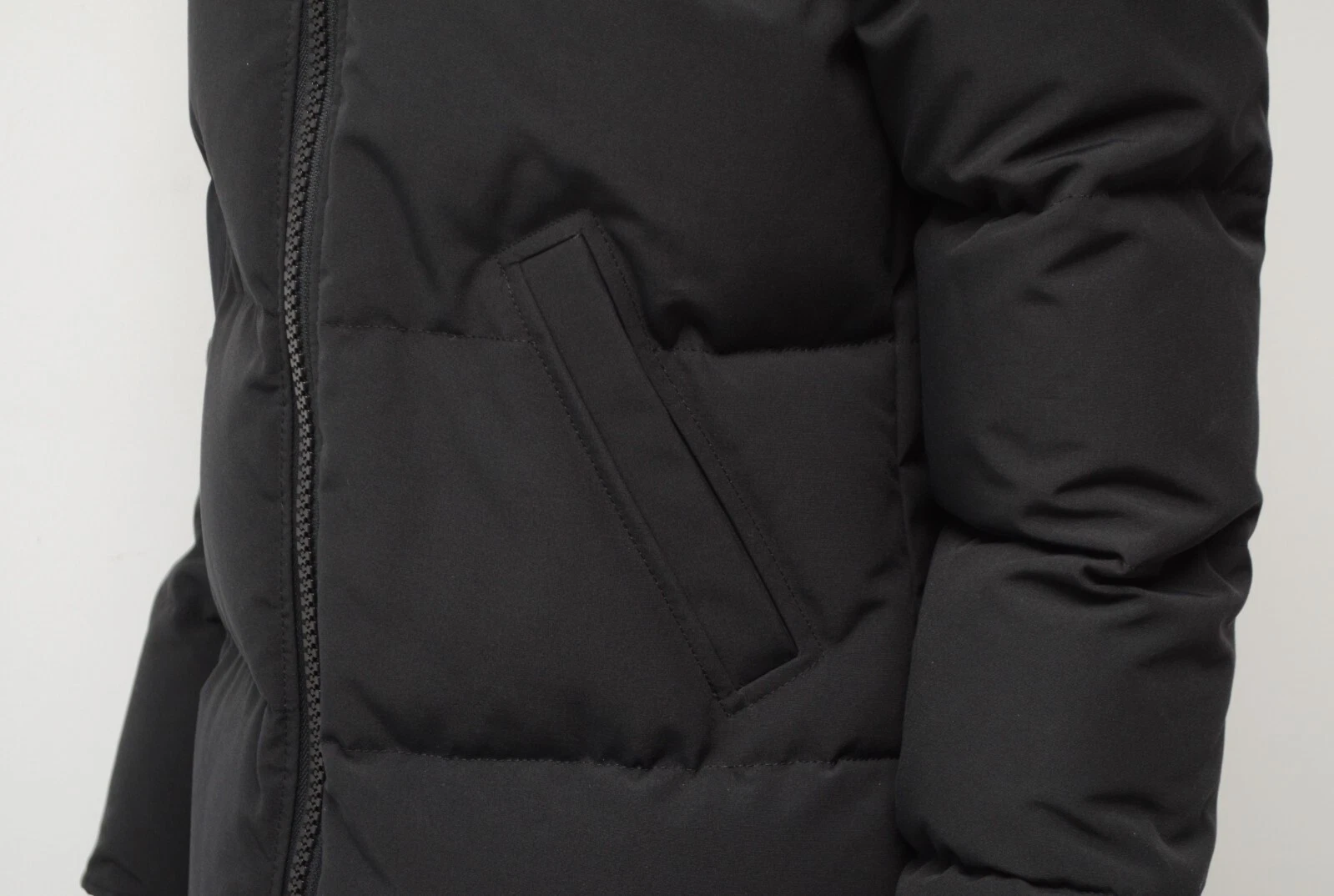 Autentico parka piumino donna Canada Goose Mystique vera pelliccia nero taglia S