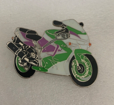 VERY UNUSUAL KAWASAKI ZX9R ZX 9R ZX-9R PIN BADGE 506 VERY LIMITED