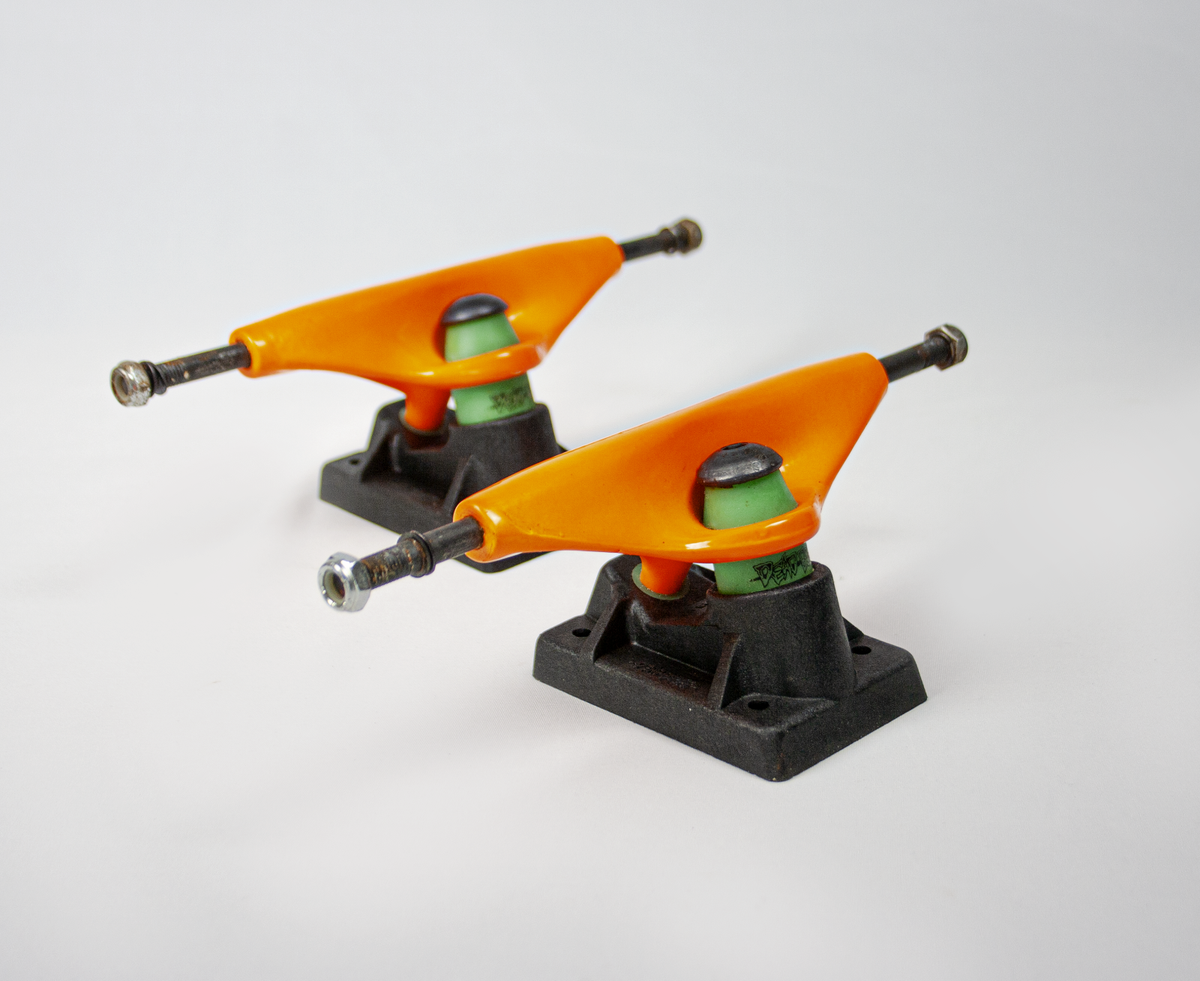 Vintage Zorlac Deadbolt 80s Skateboard Trucks Orange Color Vintage Zorlac Deadbolt 80s Skateboard Trucks Orange Color
