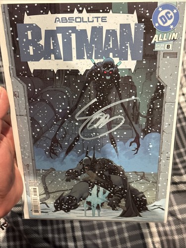 Absolute Batman #8 Signed by Scott Snyder. 3rd Print NM+ with COA