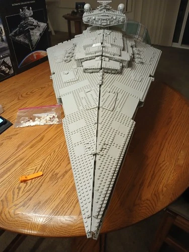 Lego 75252 Imperial Star Destroyer 100% Complete Original Shipper