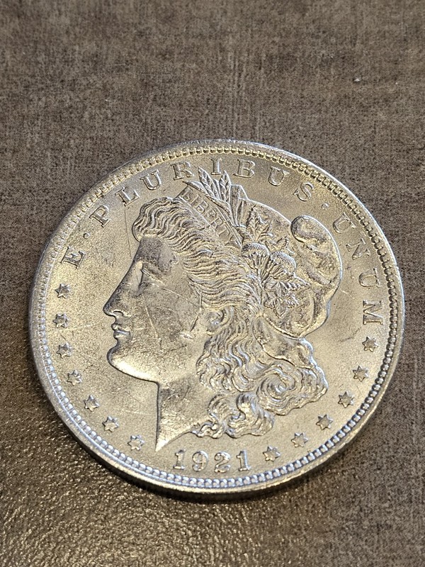 BU 1921 MORGAN SILVER DOLLAR