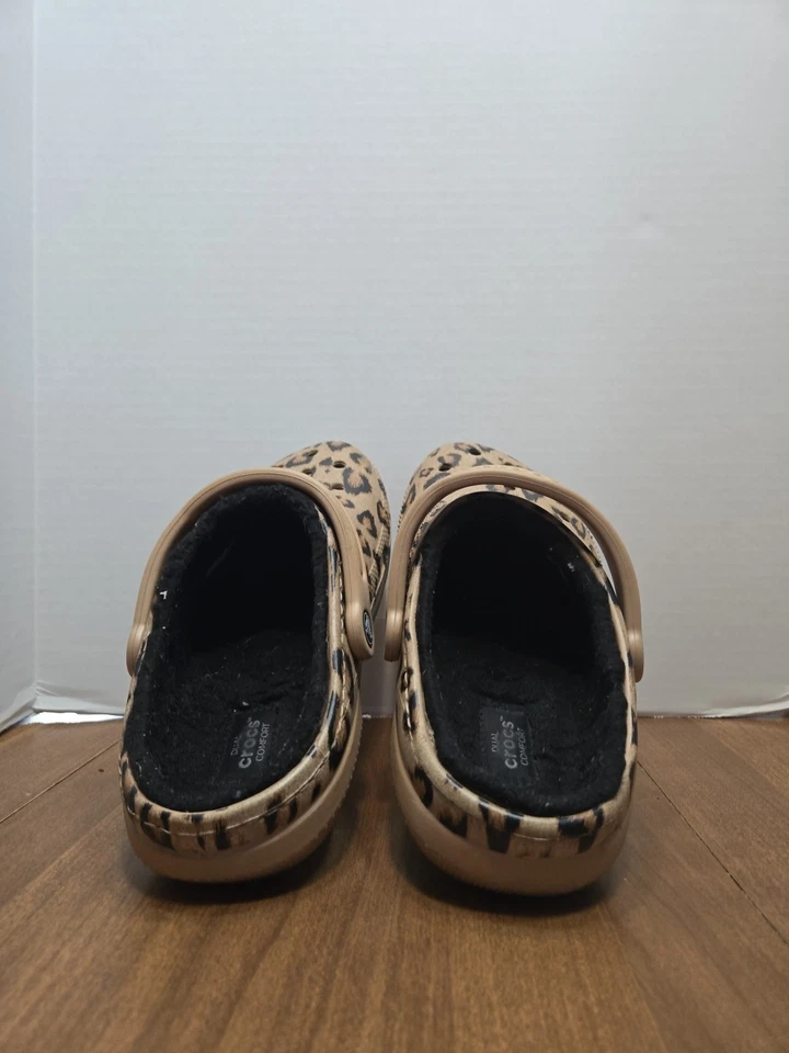 crocs mujer 8 hombre 6. Fabuloso estampado de leopardo con forro negro difuso Foto 4 de 4