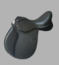 Synthetic Changeable Gullet Self Adjustable Saddle Black Size 17 with 5 gullets