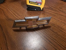 Vintage 1973 1974 Chevy Nova Front Grille Bowtie Emblem Gold Oem 90355267 355267 Vintage 1973 1974 Chevy Nova Front Grille Bowtie Emblem Gold Oem 90355267 355267