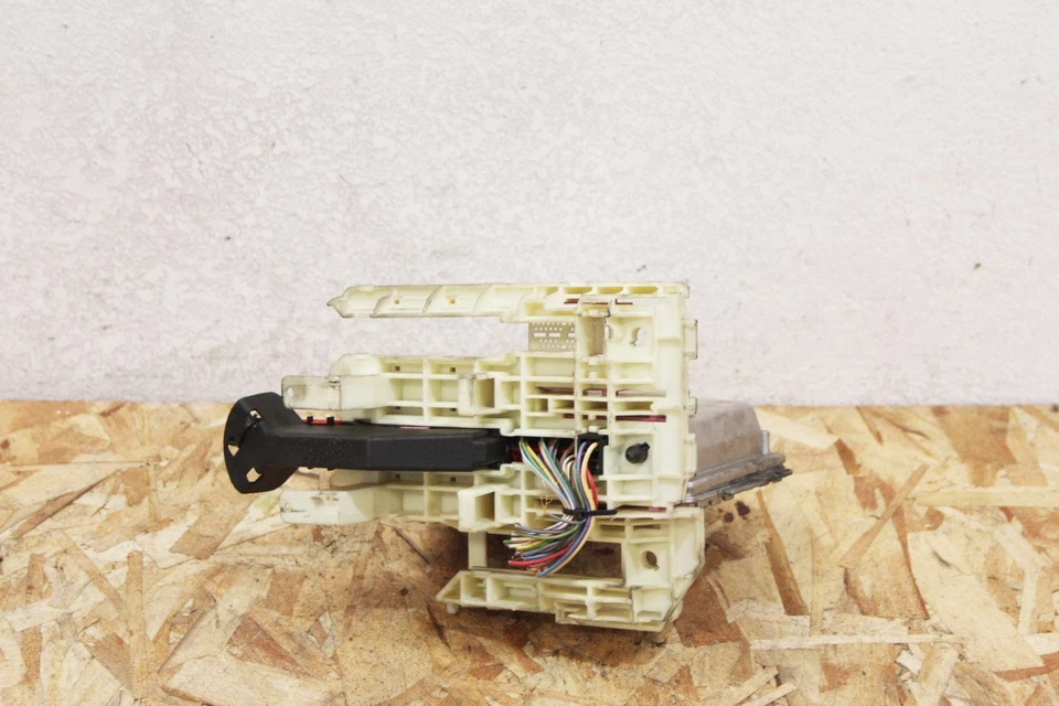 Оригинальный электронный модуль управления двигателем Volvo V70 L08146 2001 годов выпуска - Изображение 4 из 4