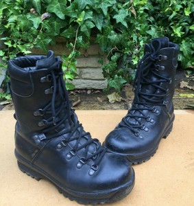 black combat boots size 5