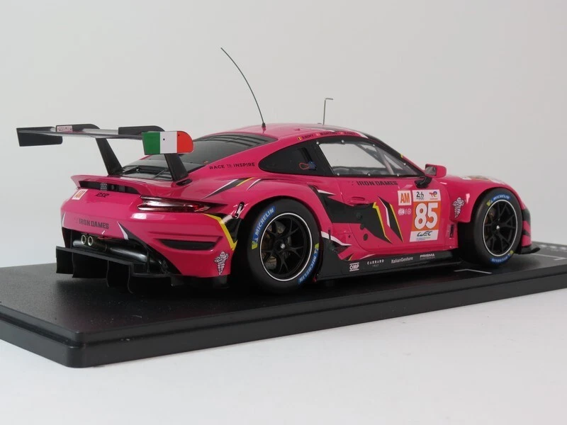 Ixo Porsche 911 8992) RSR #85 IRON DAMES 24h Le Mans 2023 1/18 LEGT18-23039 - Immagine 2 di 4