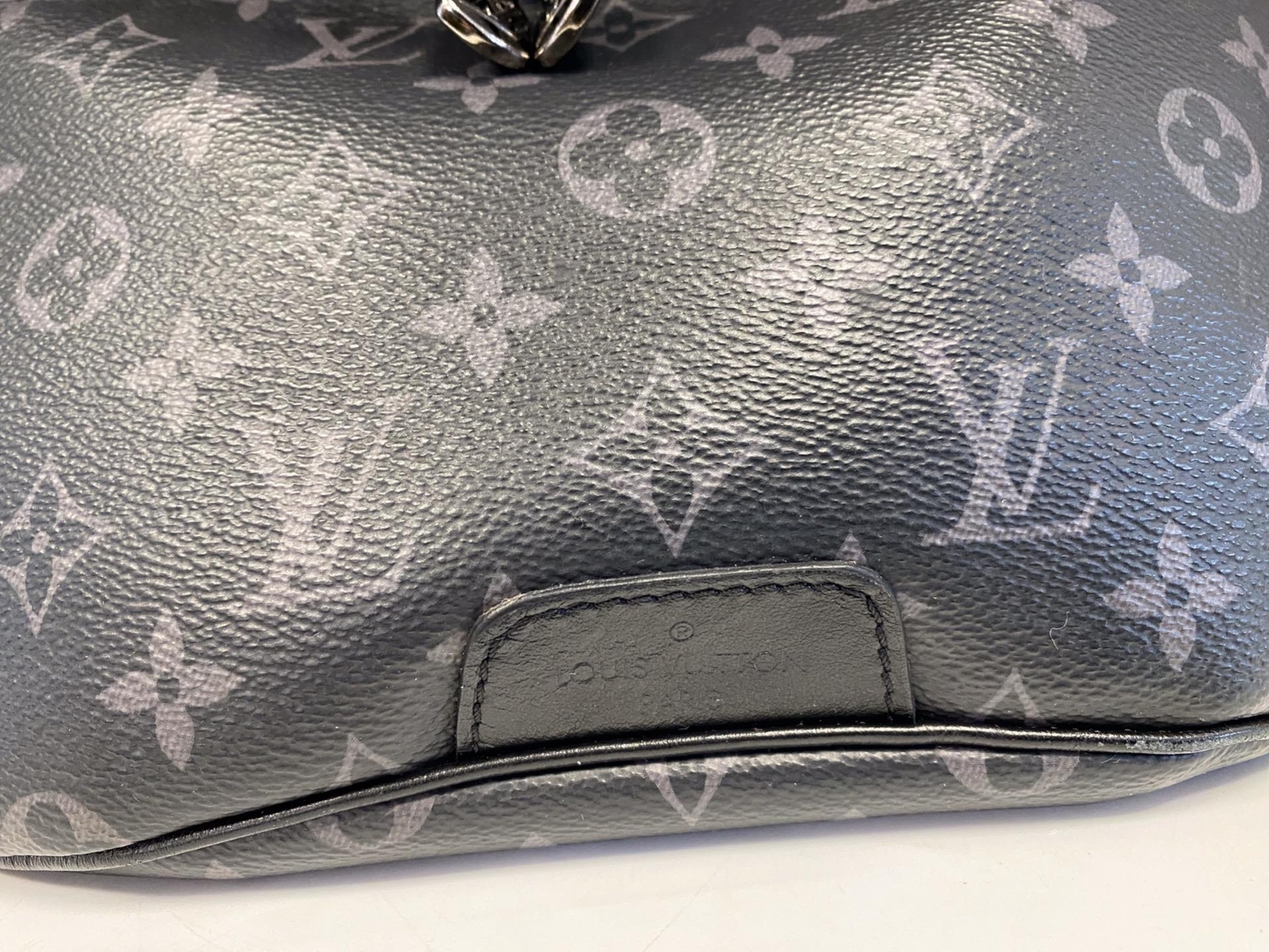Louis Vuitton Discovery PM Monogram Eclipse Bumbag - image 5