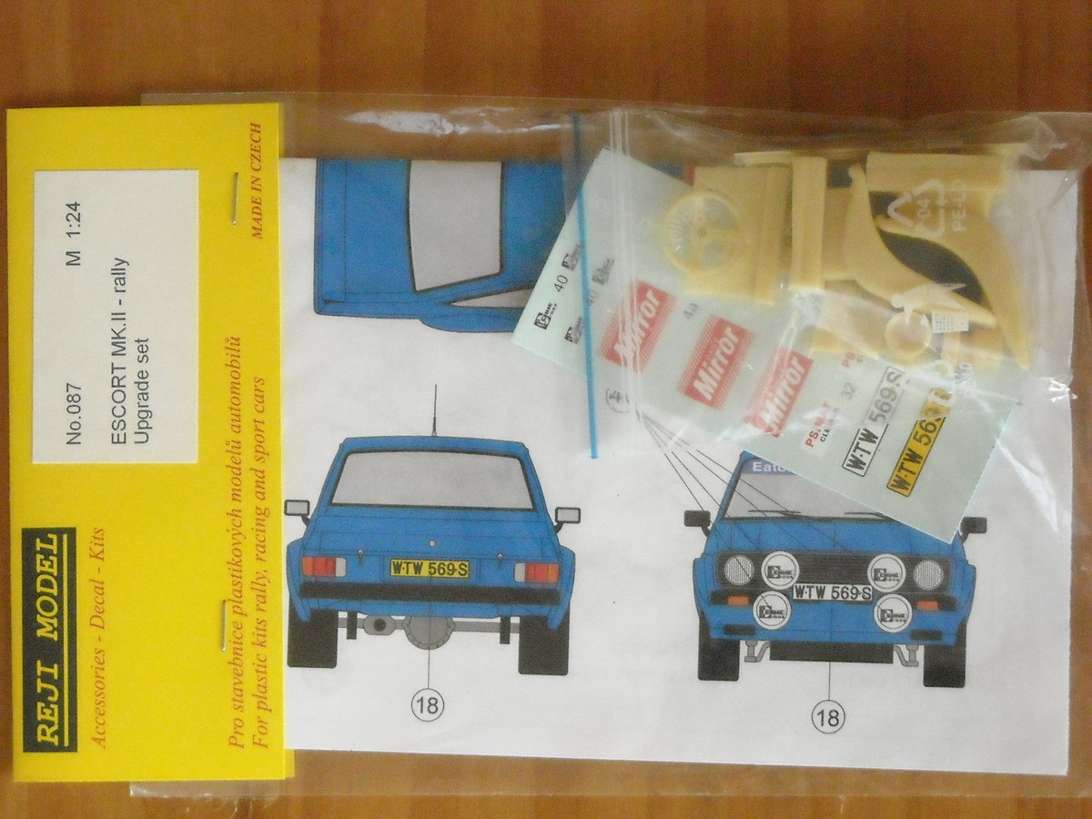 Diecast model cars Ford Escort 1/24 IXO MkII RS 1800 No.4 Rally San Remo 1980 A.Vatanen/D.Richards