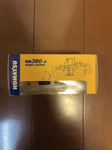 Komatsu Official Diecast Model Wheel Loader WA380-8 1:87 Exclusive Limited - Picture 3 of 8