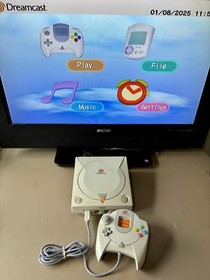 Sega Dreamcast Console System & Crazy Taxi Game (Disc Only) & Cables WORKS GREAT