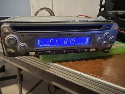 Pioneer Mosfet Super Tuner 3 DEH-16 Car Stereo Radio CD Player EEQ - Tested