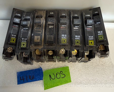 LOT OF x 8 SQUARE D 20A 120/240V CIRCUIT BREAKERS QO120