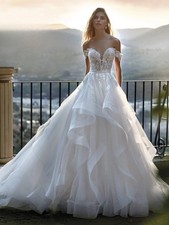 Romantic Off-shoulder Wedding Dress Elegant Applique Bridal Gown Romantic A-line