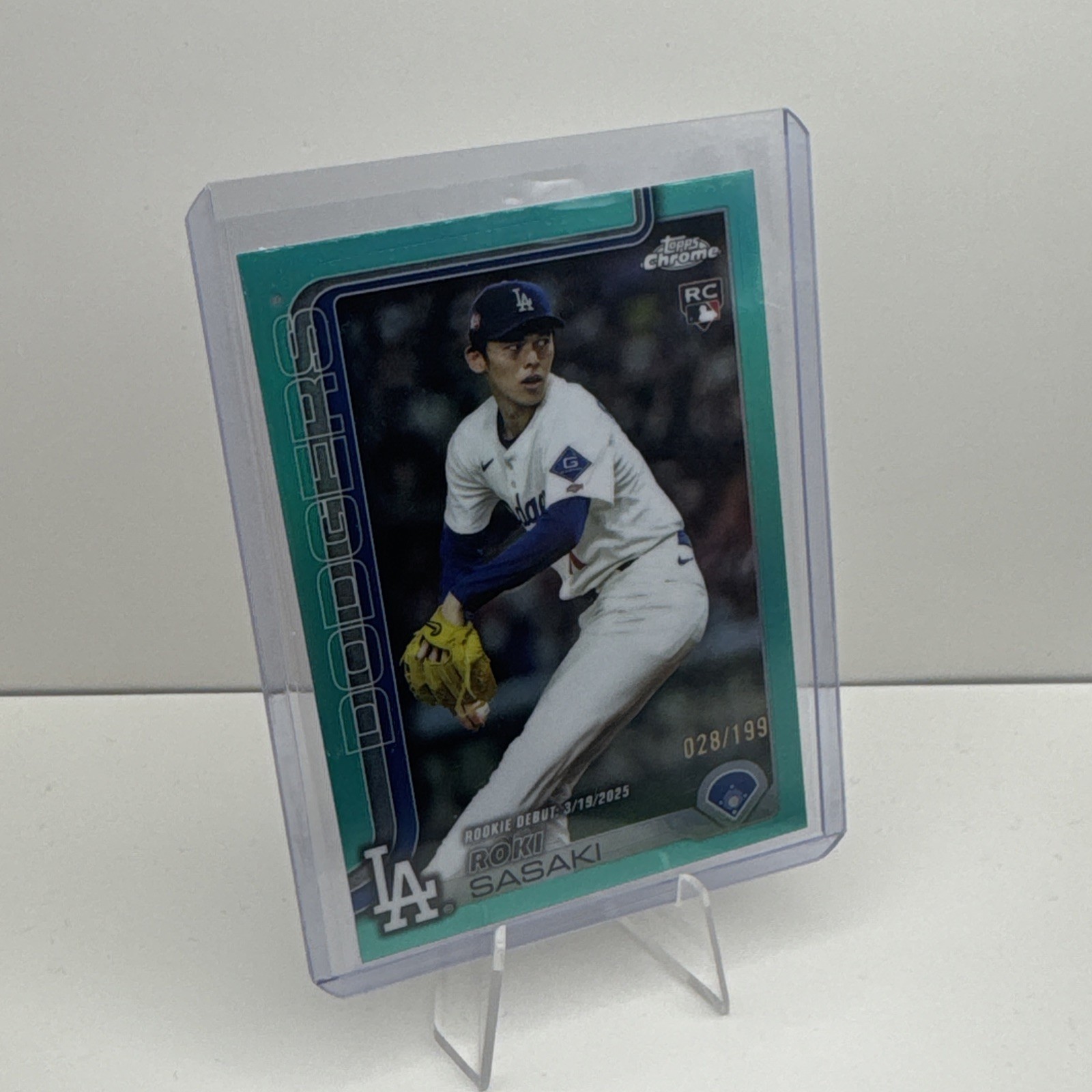 2025 Topps Chrome Update Roki Sasaki Rookie Debut USC73 Aqua Wave Refractor /199