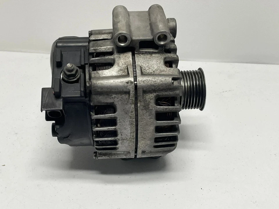 09-15 BMW 550i 650i 750i X5 X5M X6 X6M (E70 F01 F10) 4.4 220 AMP ALTERNATOR OEM - Image 2 of 4