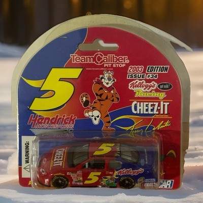 1/64 Nascar Diecast, Terry Labonte #5, Cheez-it, 2003 Team Caliber