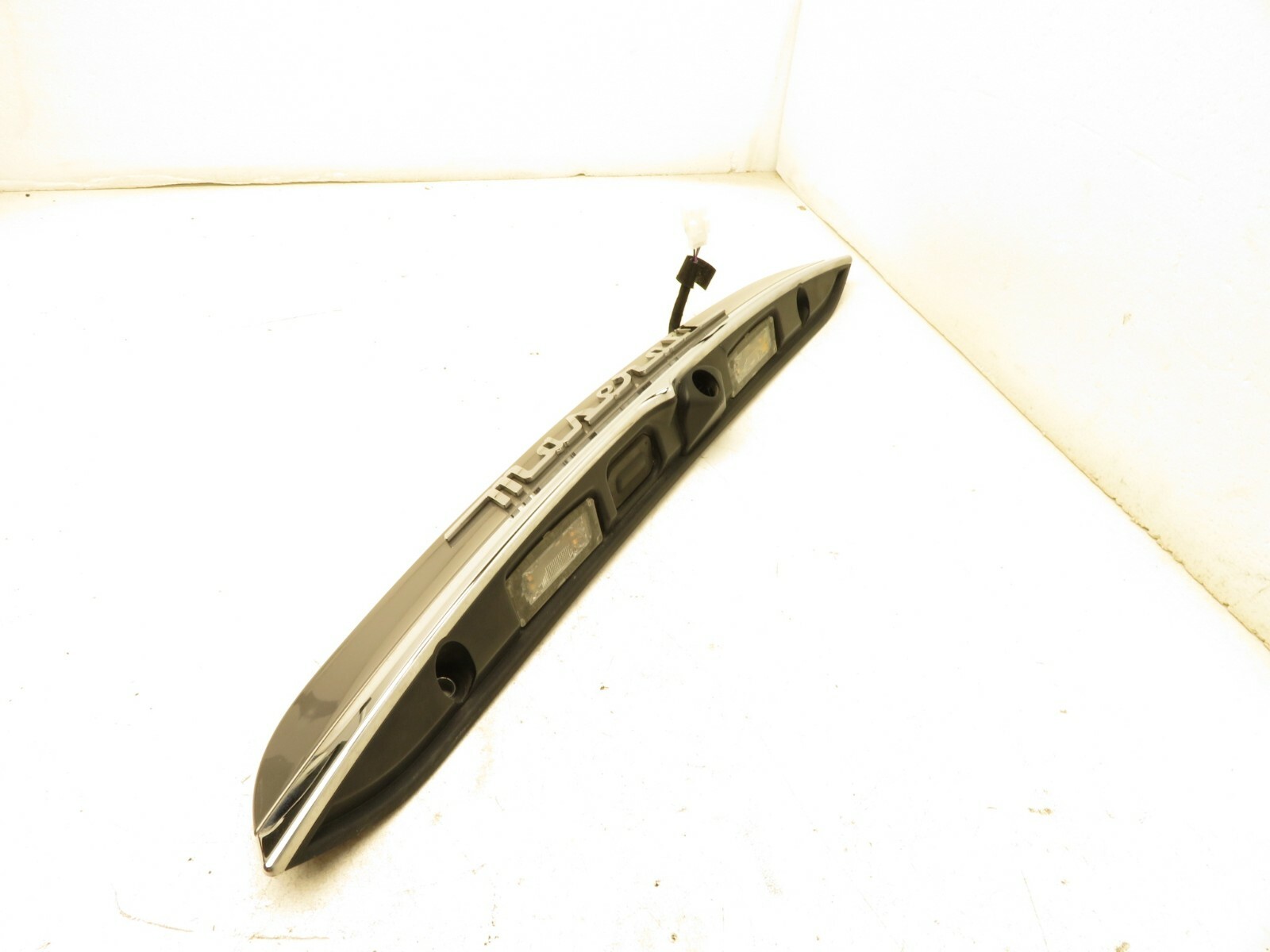 2014-2017 MASERATI GHIBLI SEDAN REAR TRUNK LID MOLDING COVER PANEL TRIM OEM
