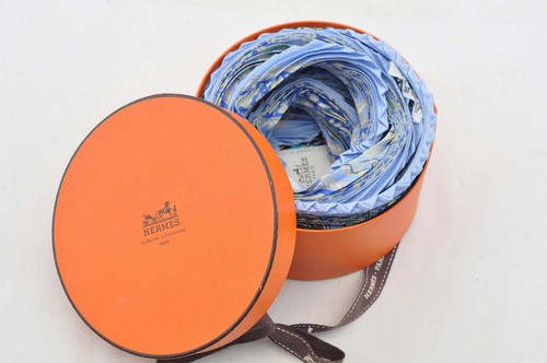 Authentic HERMES Scarf quotChasse en Indequot Light Blue 100 Silk S924 E Authentic HERMES Scarf quotChasse en Indequot Light Blue 100 Silk S924 E