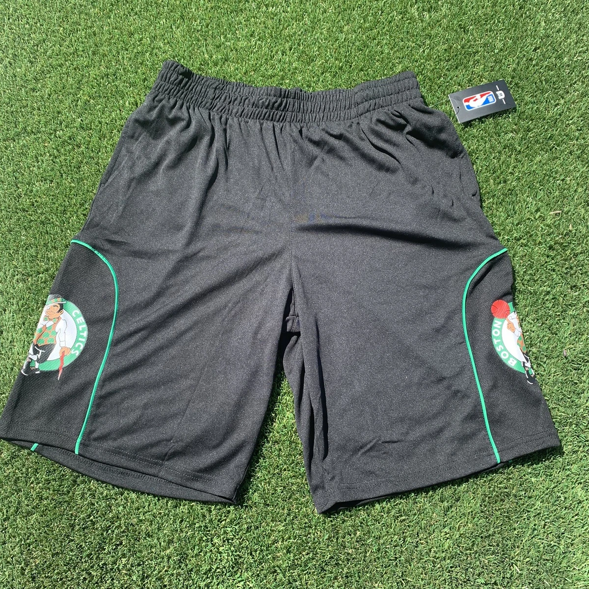Celtic shorts with best sale pockets