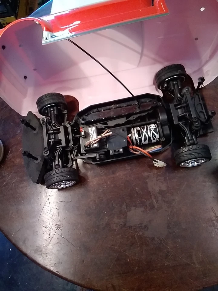 Coche de radiocontrol HPI Racing Ford Mustang GTR 4x4 escala 1:10 falta batería Foto 2 de 4