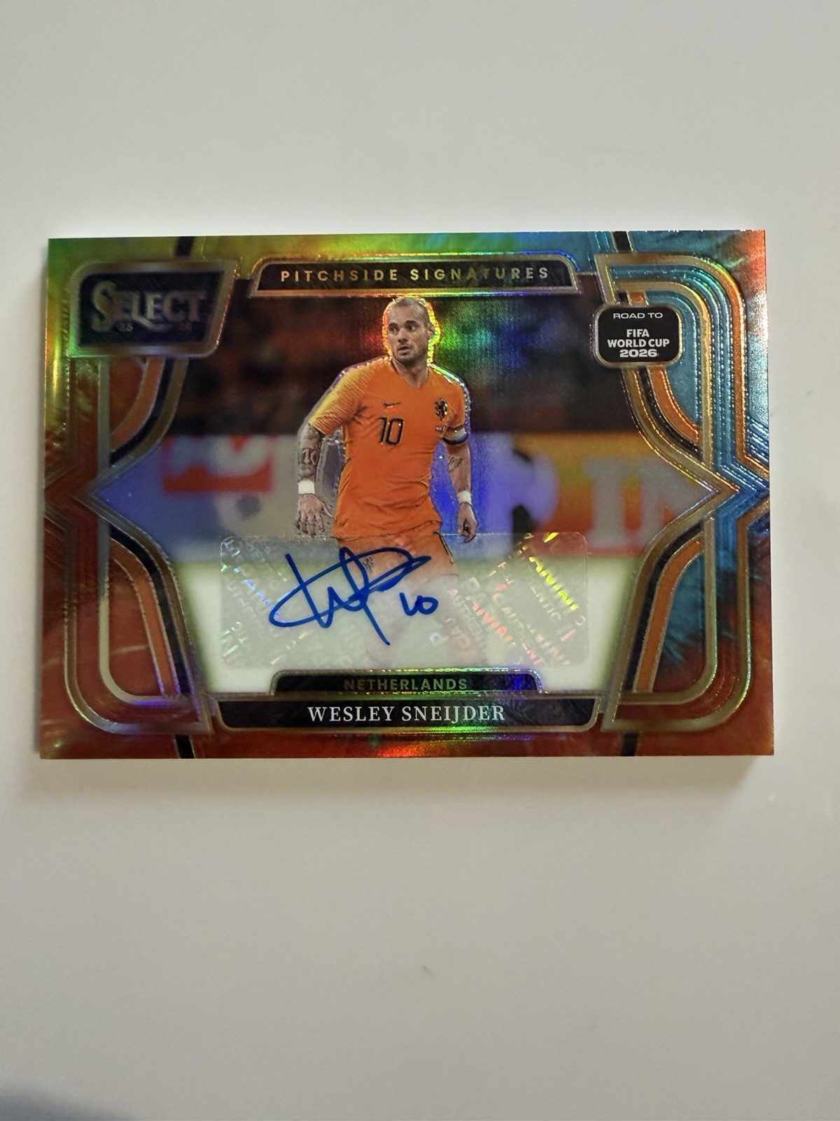 2020-21 Panini Select Road WC Pitchside Wesley Sneijder Auto Gold /10 view 1