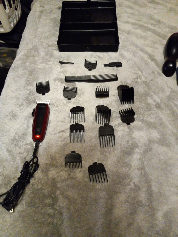 Andis Outliner II Square Blade Corded Trimmer, Gray 04603 - Image 2 of 2