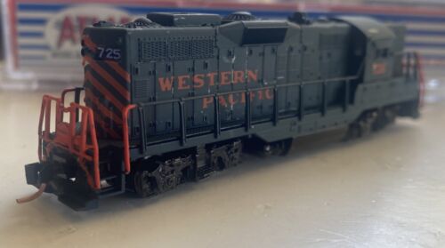 N Scale Atlas GP9 Custom Painted Detailed Western Pacific WP 725 Locomotive - Picture 9 of 13