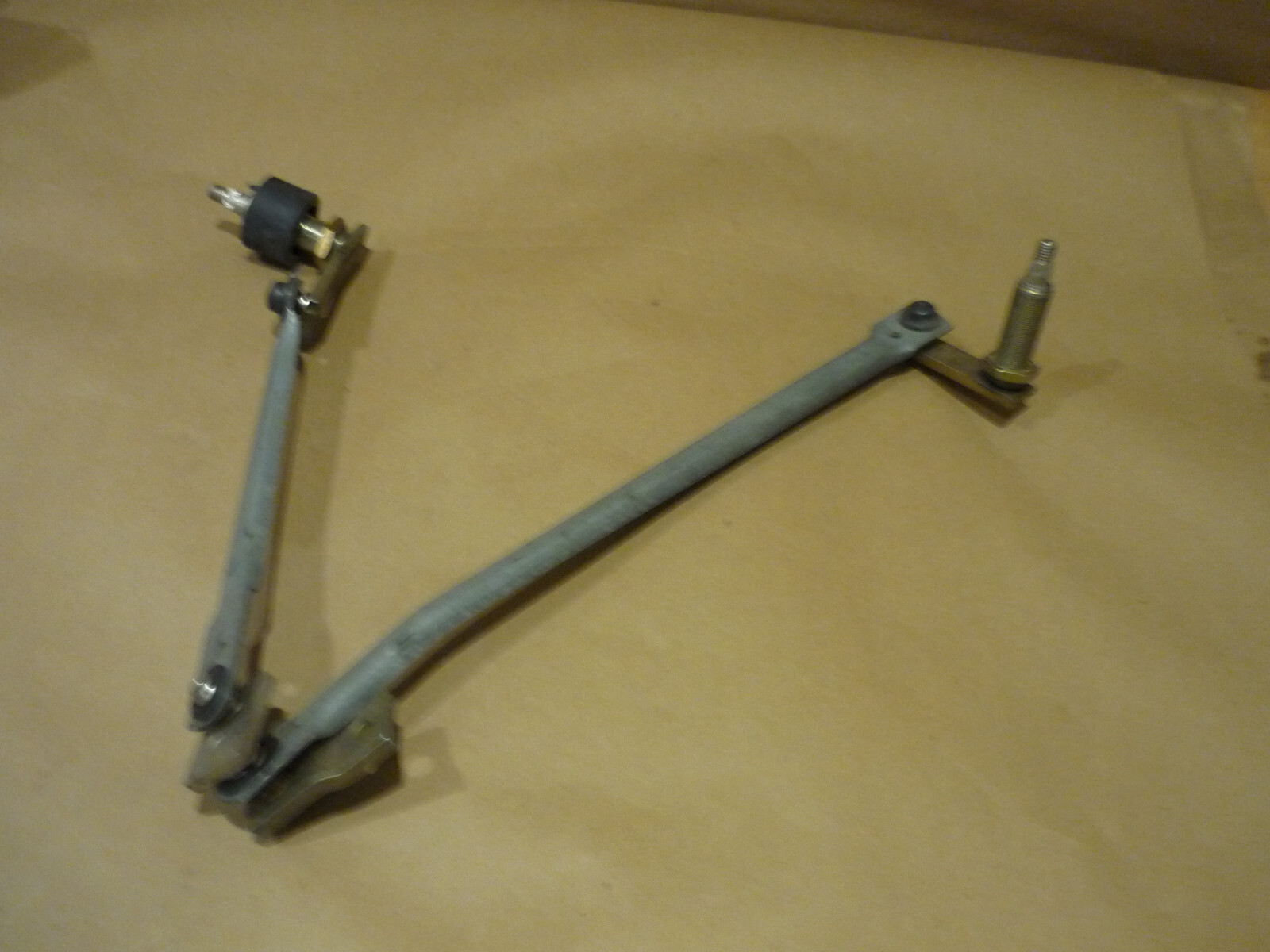 Ferrari 355,348 - Linkage / Levers For Windshield Wiper Assembly - P/N 62885800