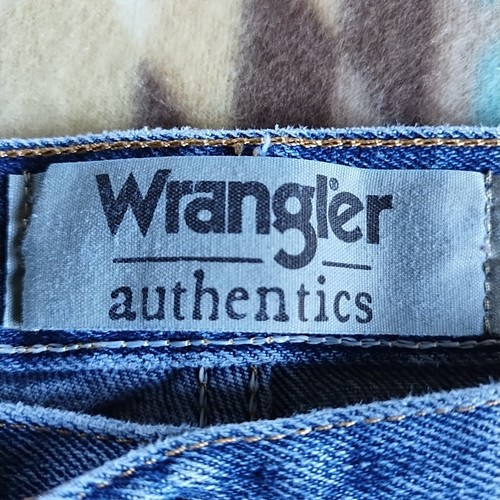 Wrangler Men's 38 X 28 Blue Jeans Authentics - Picture 7 of 12