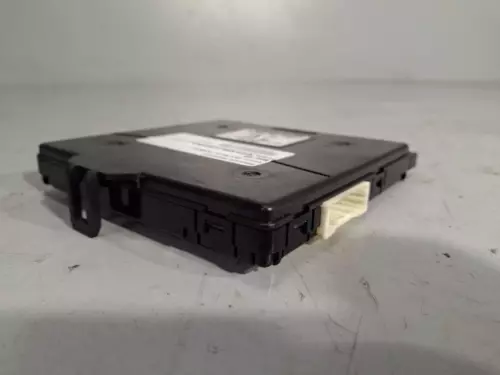 8922102331 Caja Reles/Fusibles para TOYOTA AURIS (E18) * 2014 127241 - Imagen 1 de 6