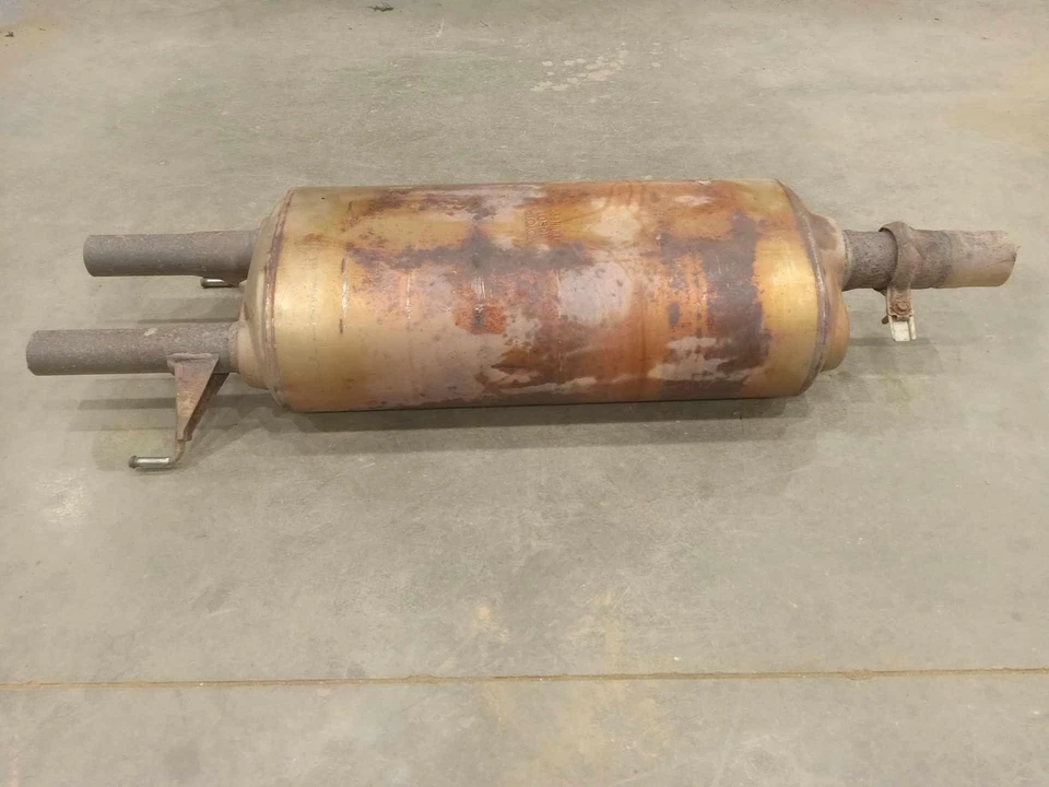 Оригинальный глушитель выхлопной системы 2009–2018 Toyota Tundra 4,6 л 5,7 л деталь от оригинального производителя 174200S022 - Изображение 2 из 4