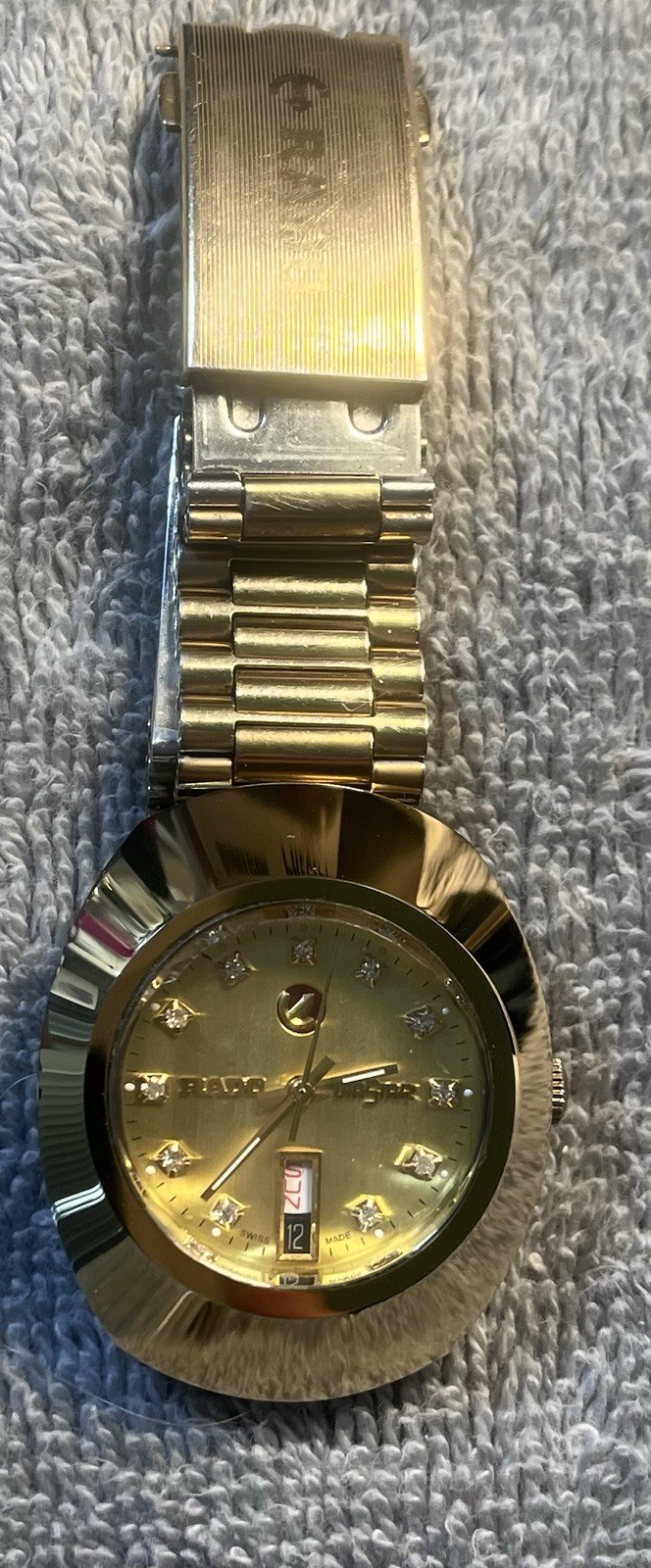 Stainless... Gold-plated Stainless Rado R12413493 with 42mm Steel Case DiaStar - vintagewatches.pk