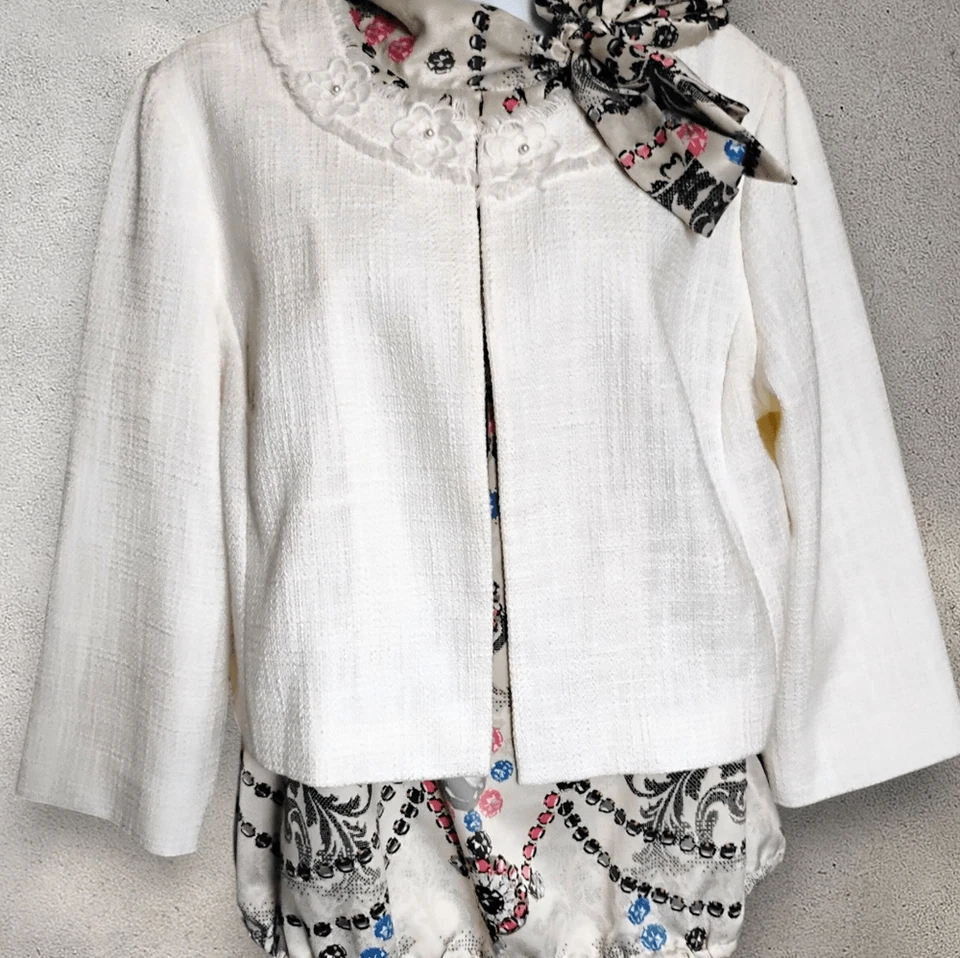 Jaqueta de tweed falso Karl Lagerfeld marfim cropped tamanho grande frente aberta GG - Imagem 3 de 4