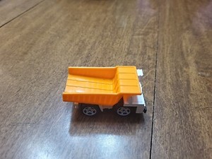 Matchbox    Dump Truck